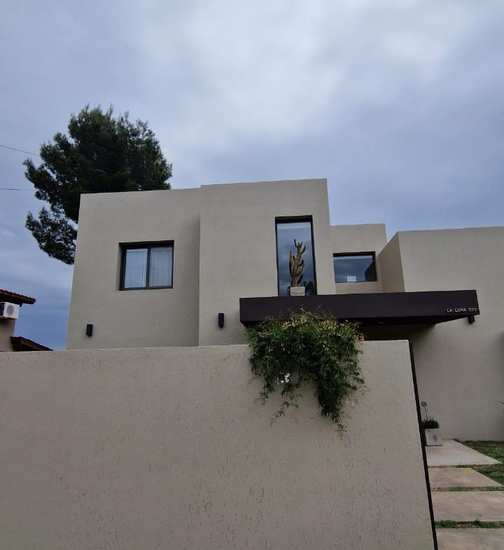 Residencia de alta gama en Barrio Balneario – Merlo