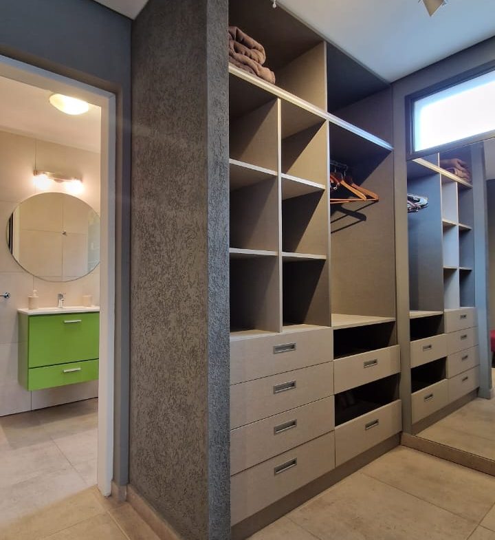 Residencia de alta gama en Barrio Balneario – Merlo