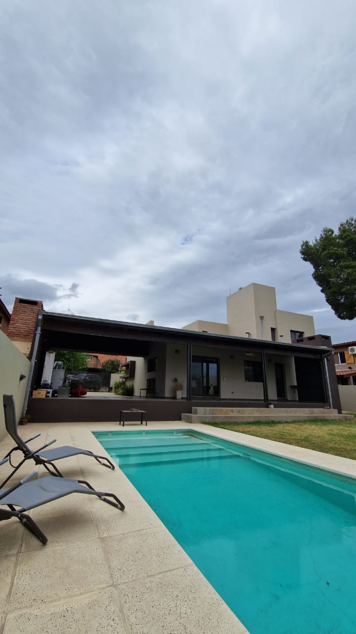 Residencia de alta gama en Barrio Balneario – Merlo