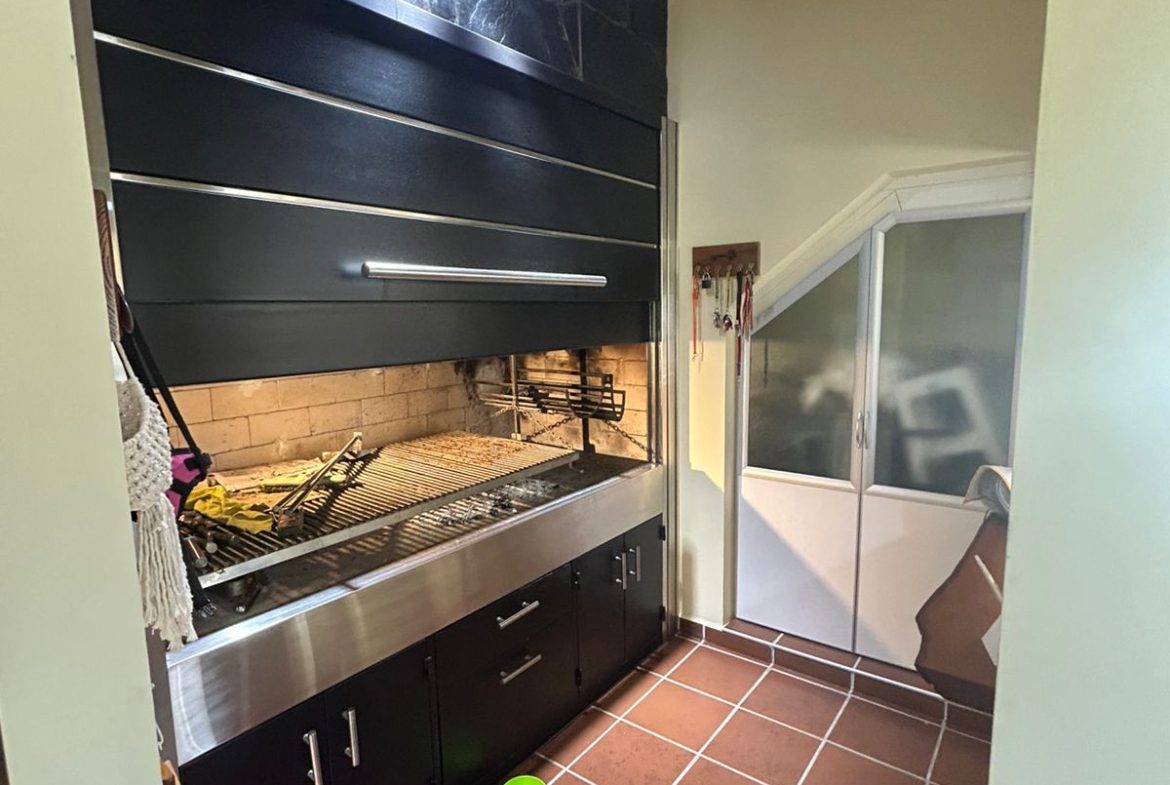 Casa en venta – Barrio Las Moreras I