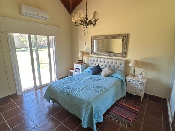 Casa en venta – Barrio Las Moreras I