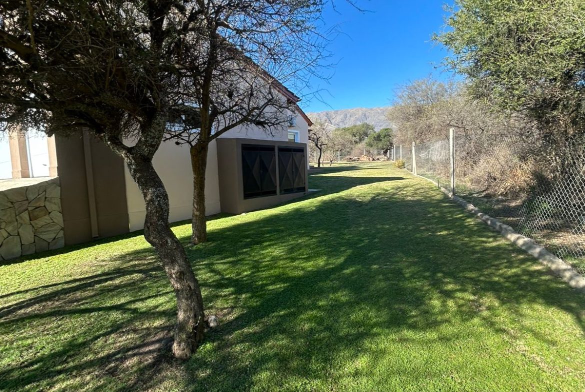 Casa en venta – Barrio Las Moreras I