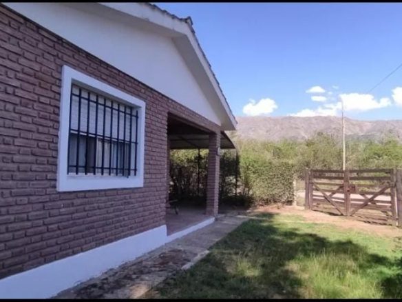 CASA PIEDRA BLANCA – AH 100M DE LA AV.NORTE