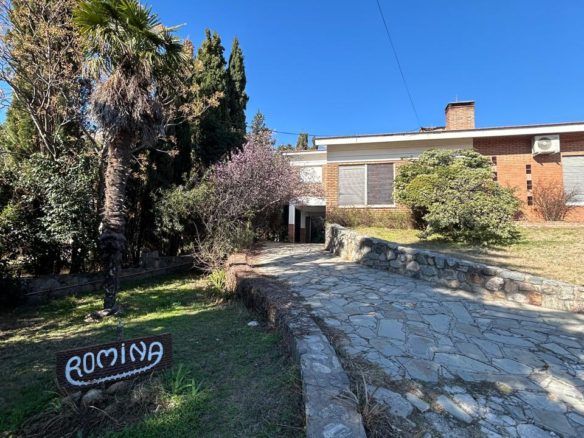 Casa en Venta en Rincón del Este Calle Rey del Bosque – Merlo