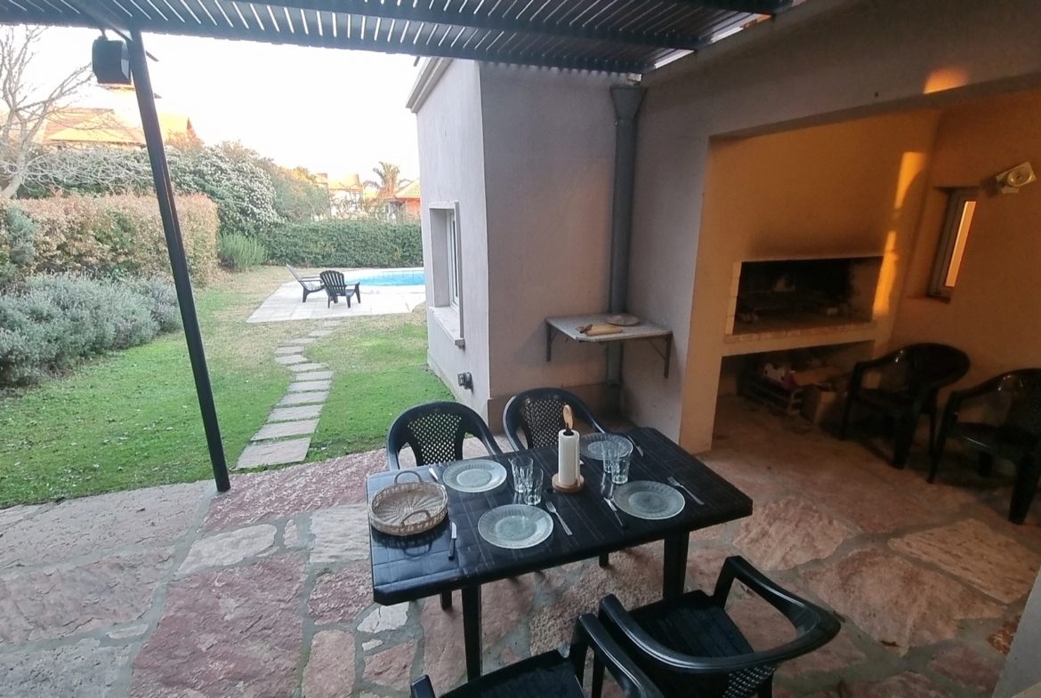 CHALET 367 – ALQUILER PERMANENTE