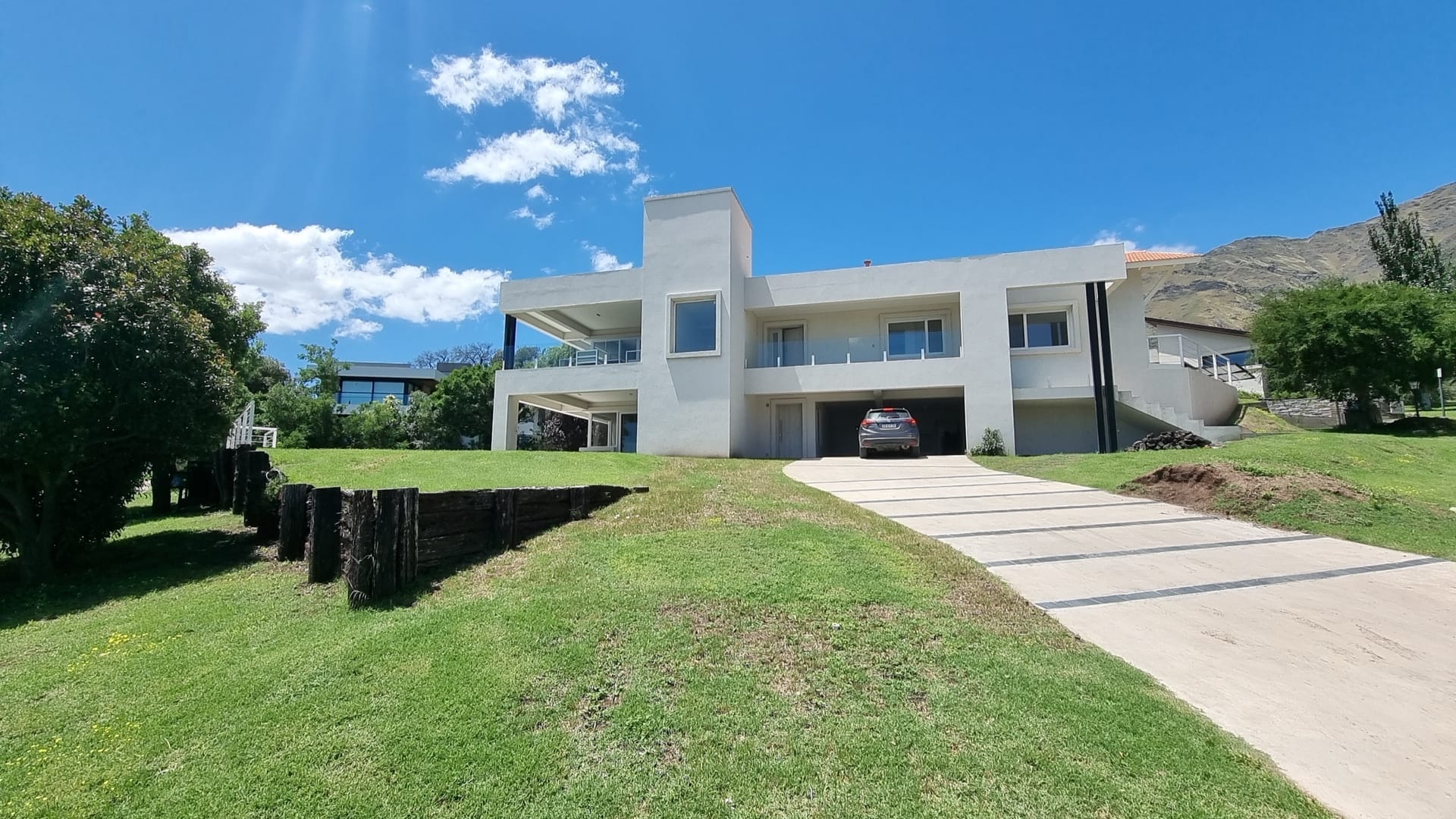 Oportunidad – Chalet de Lujo en Venta en Country Chumamaya