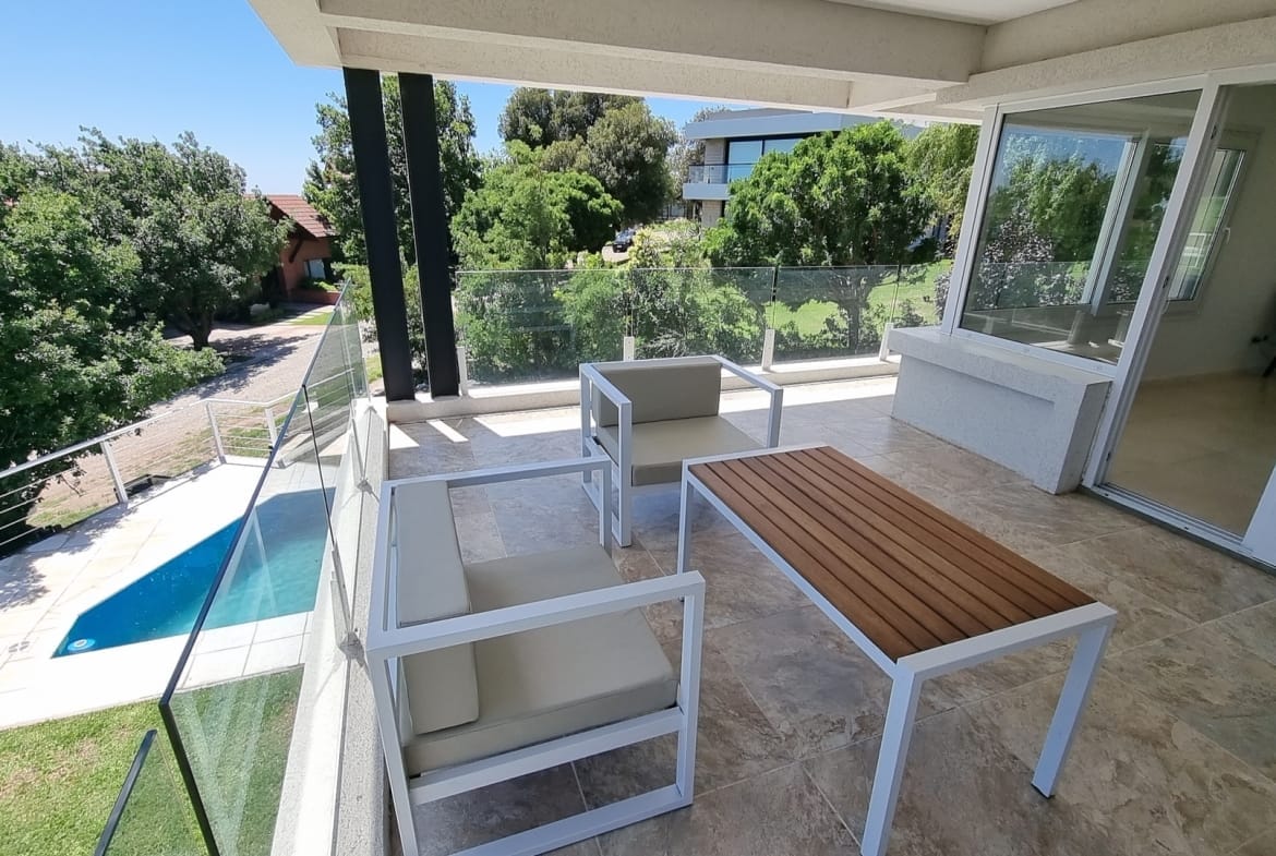 Oportunidad – Chalet de Lujo en Venta en Country Chumamaya