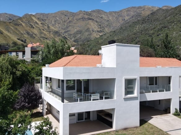 Oportunidad – Chalet de Lujo en Venta en Country Chumamaya