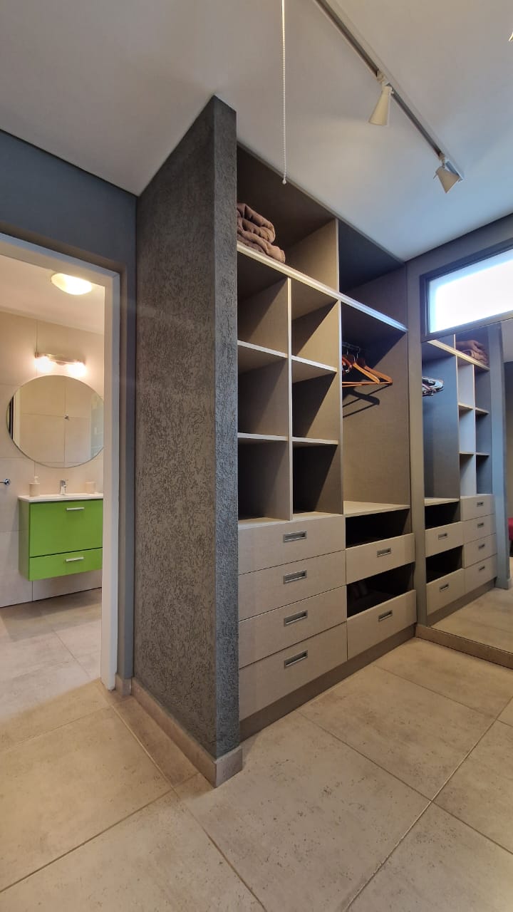 Residencia de alta gama en Barrio Balneario – Merlo
